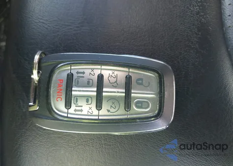 2020 Chrysler Voyager Lxi z USA, uszkodzony, nr VIN 2C4RC1DG9LR181752